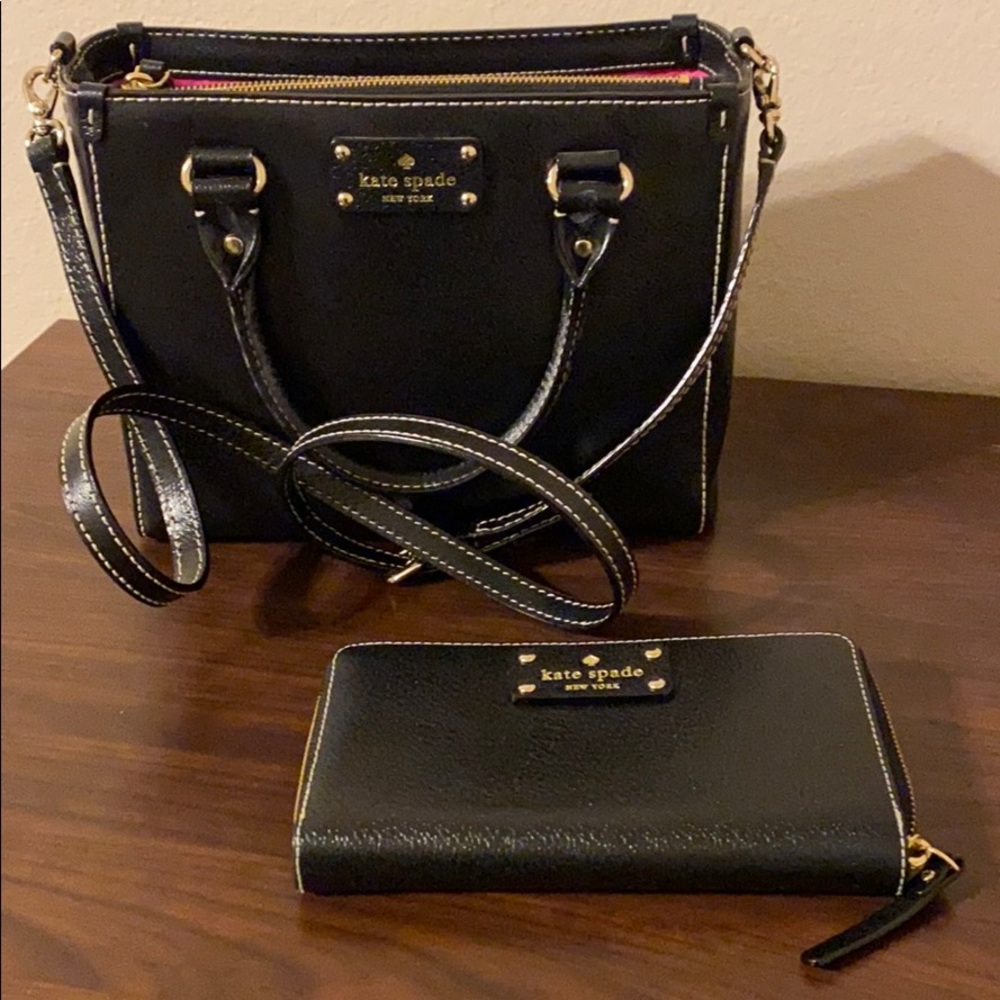 Kate spade tote with shoulder strap.